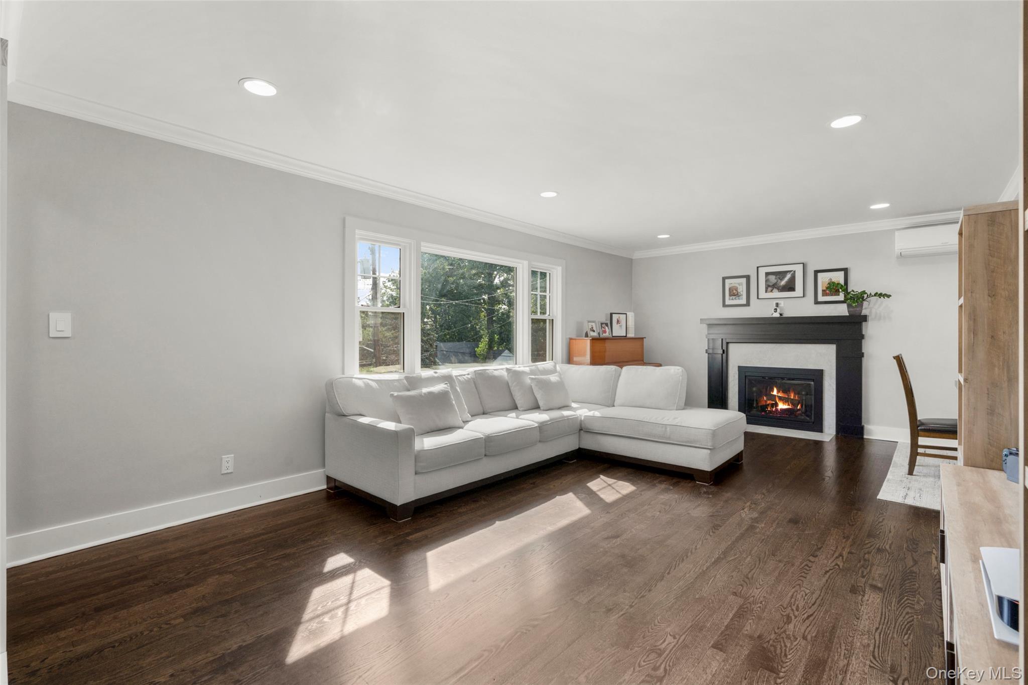 Photo 4 of this property