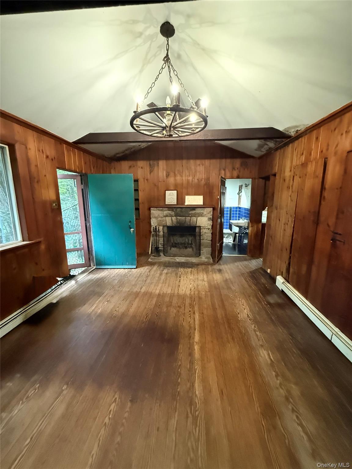 Photo 4 of this property