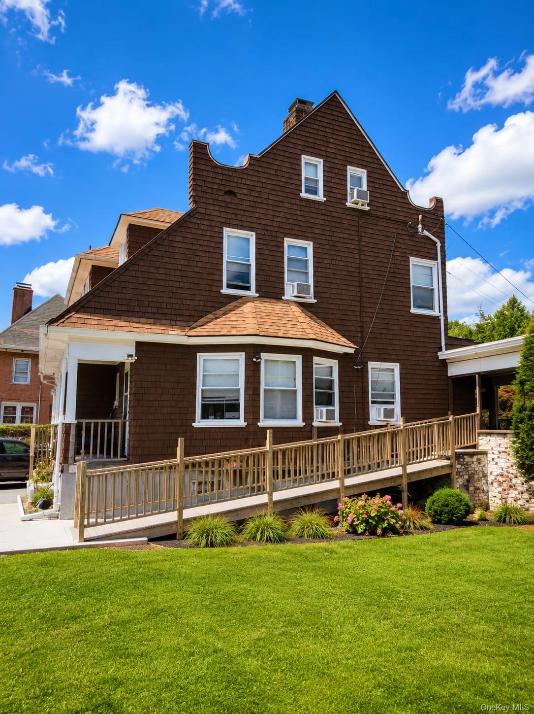 Photo 4 of this property