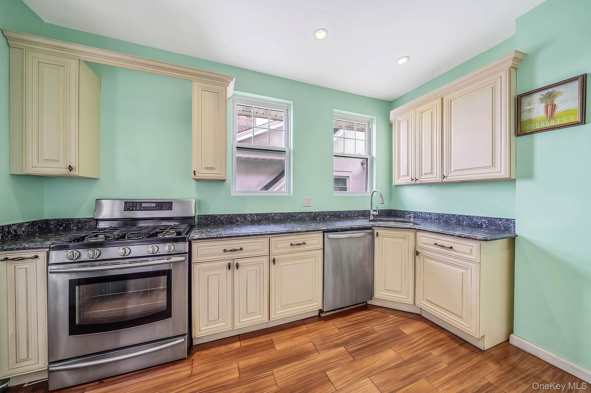 Photo 6 of this property