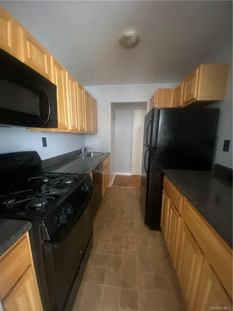 Photo 4 of this property