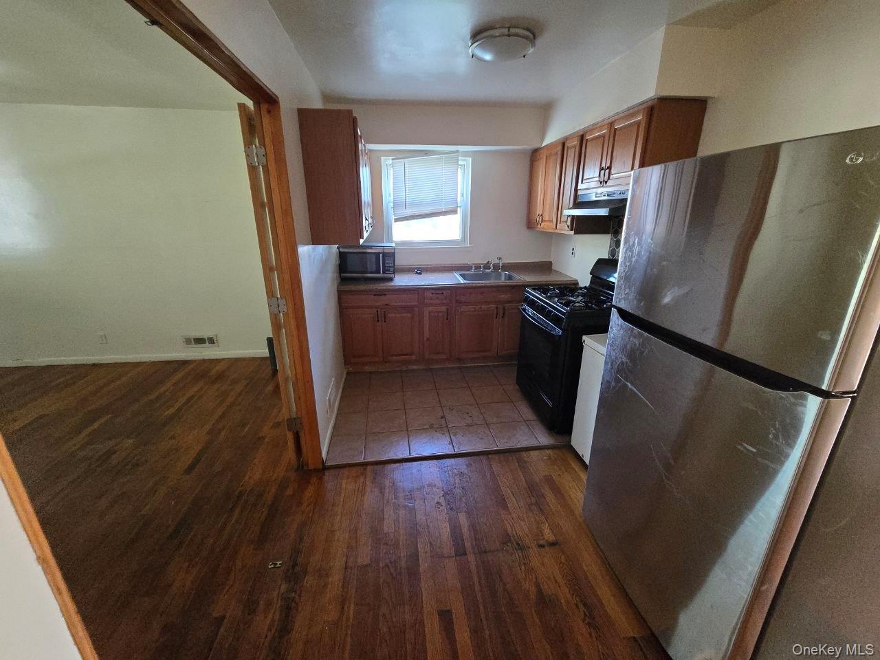 Photo 4 of this property