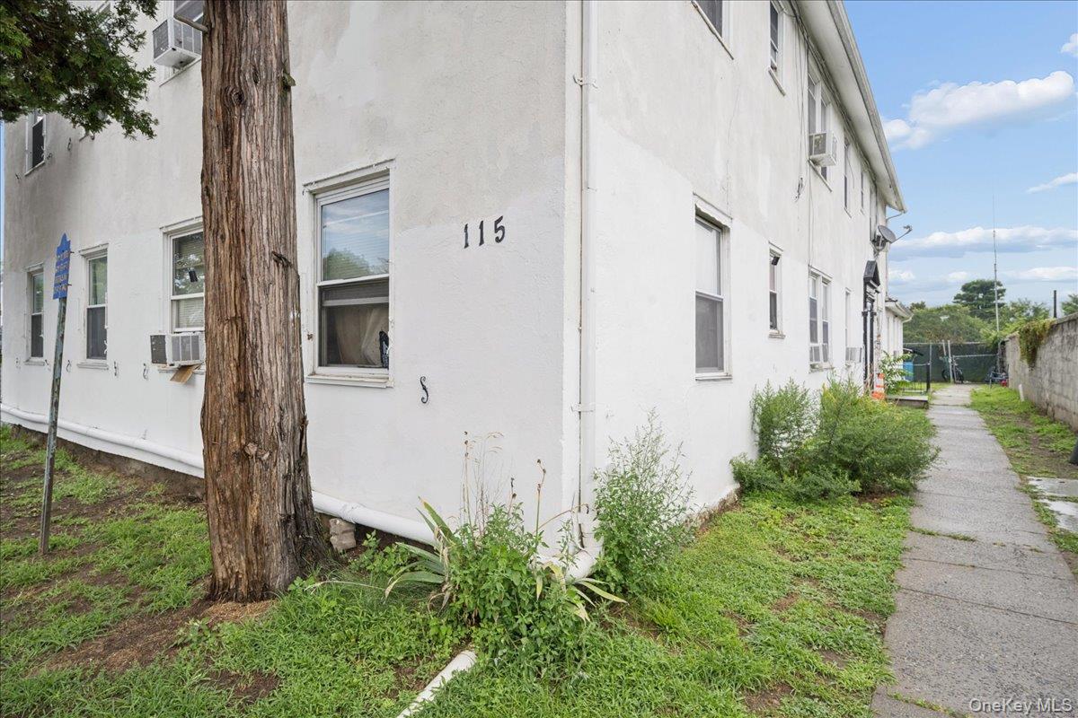 Photo 3 of this property