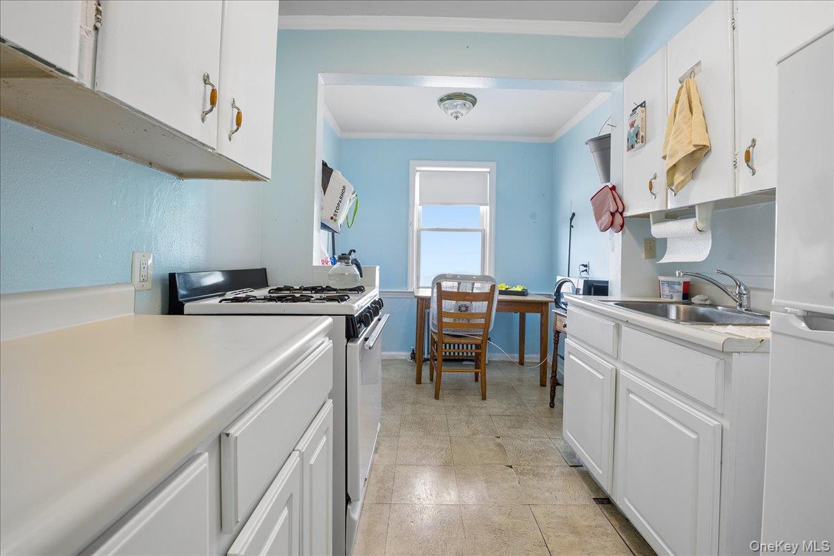 Photo 9 of this property