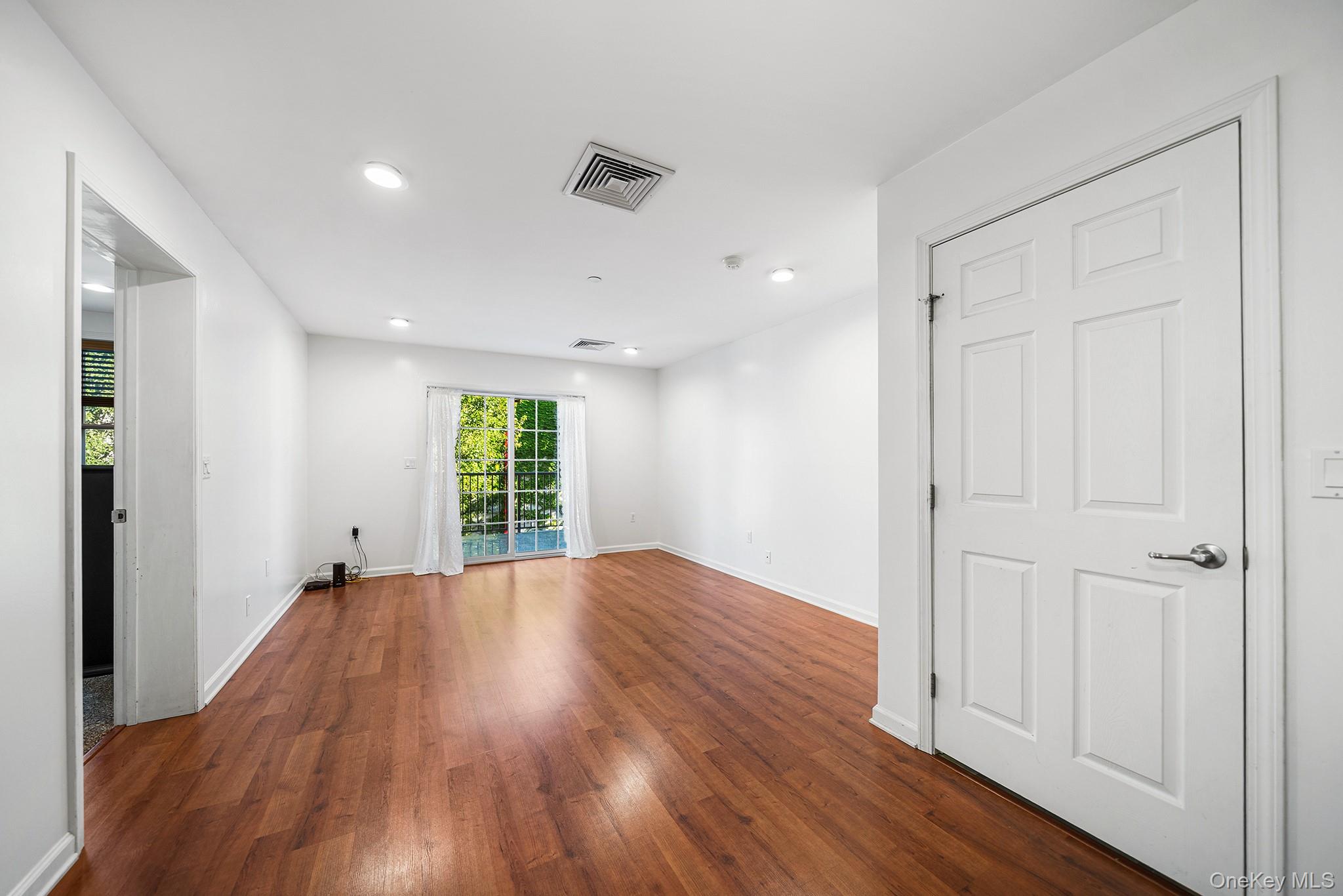 Photo 4 of this property