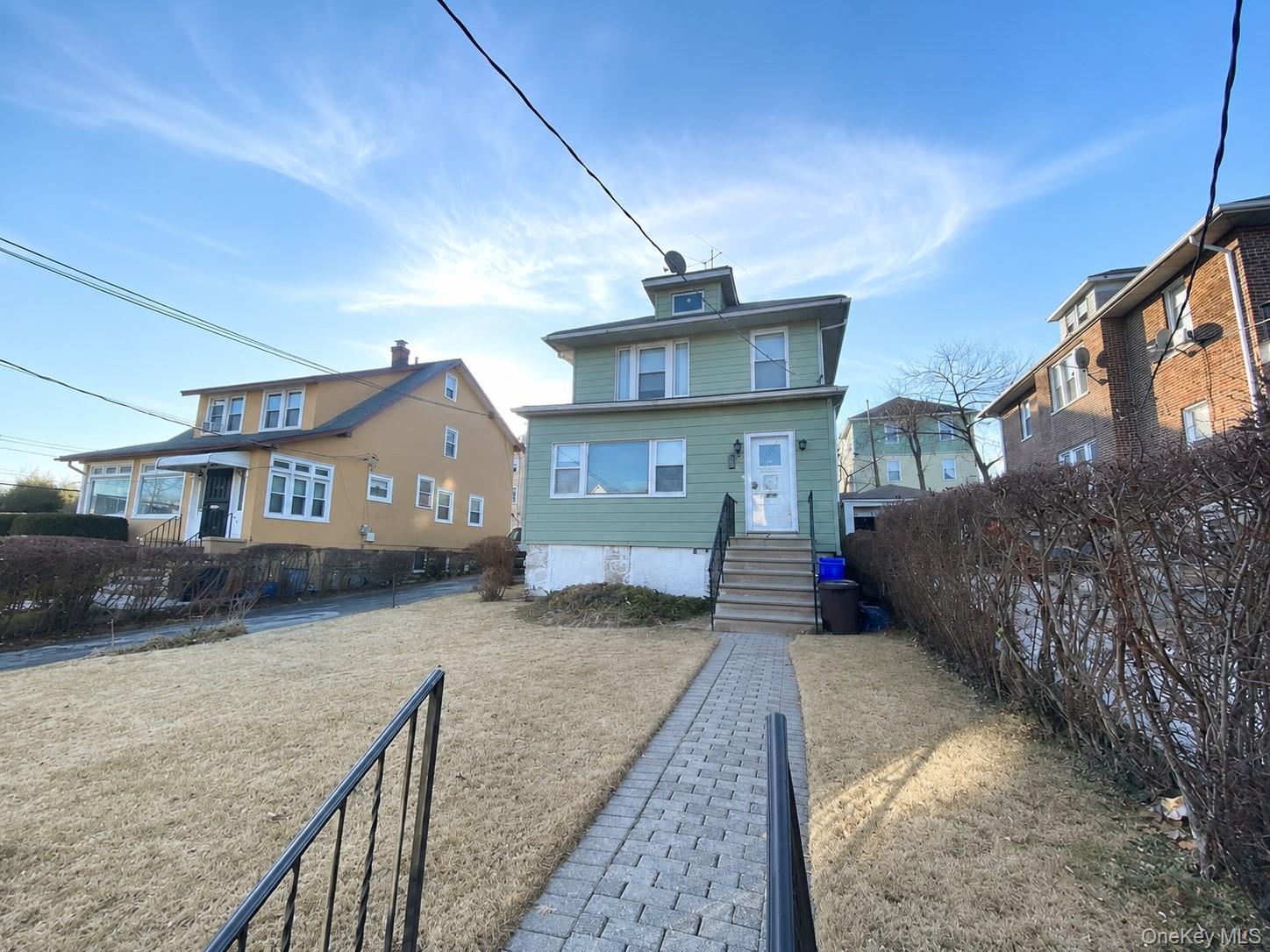 Available for rent. The unit offers potential for 3 bedrooms. Over 2,0...