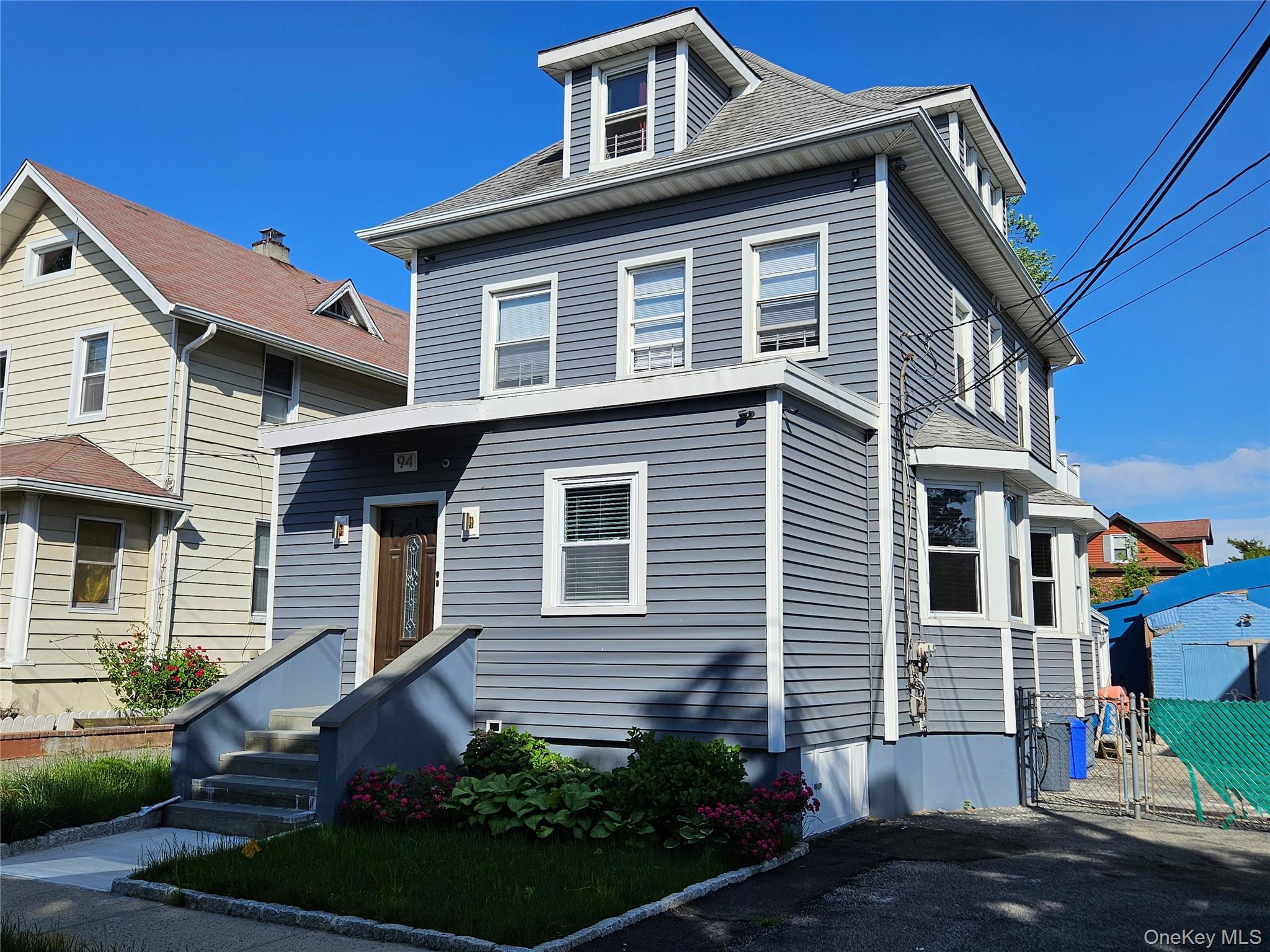 Discover this beautifully renovated 3-bedroom, 1-bathroom duplex apart...