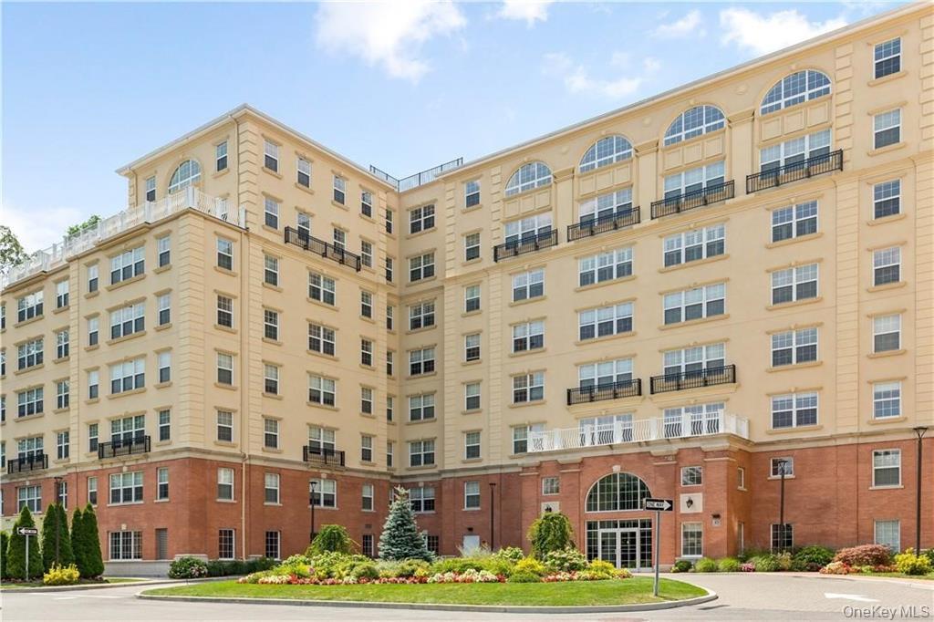 Two bedroom penthouse level condominium in Larchmont luxury full servi...