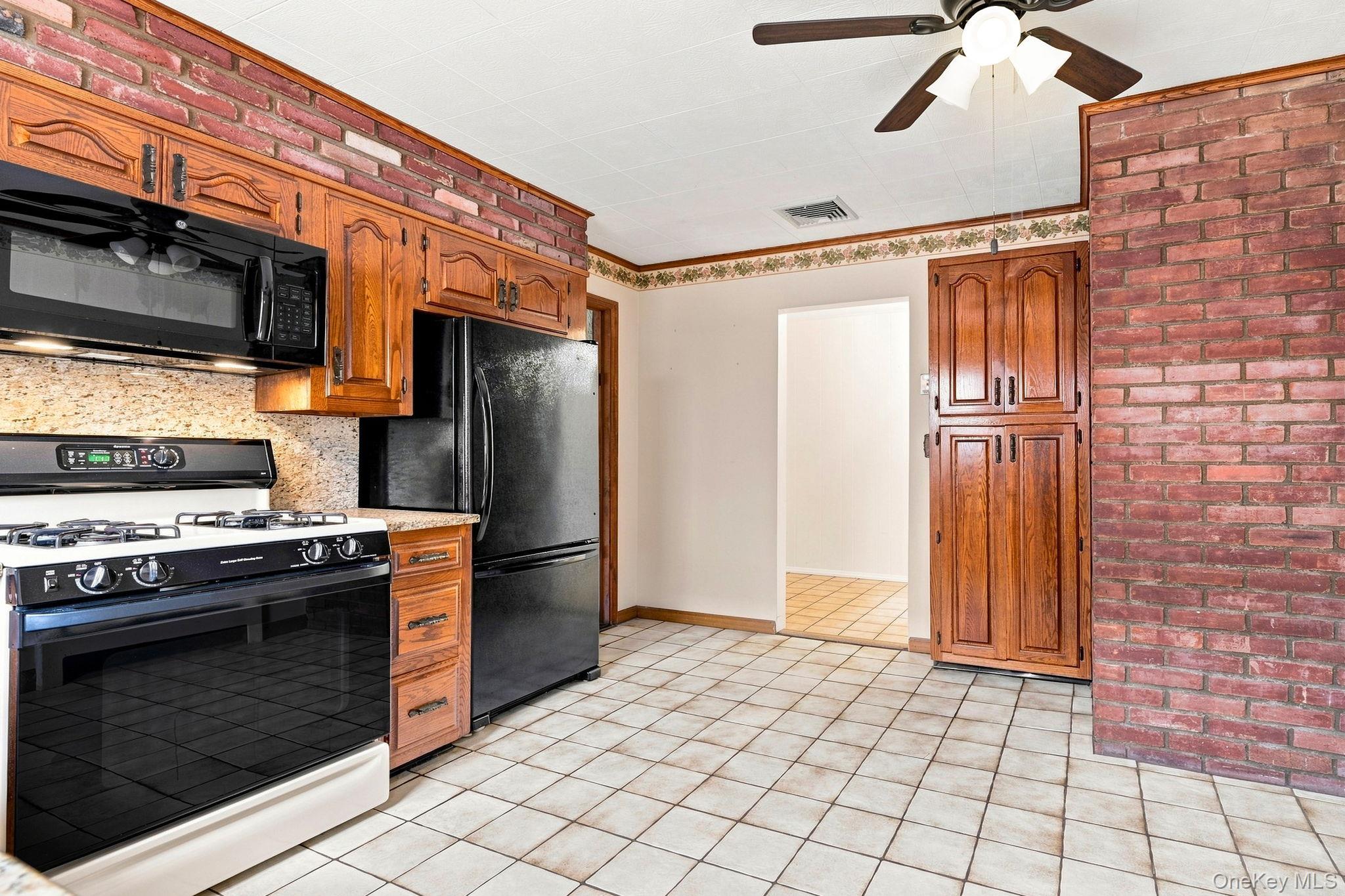 Photo 6 of this property