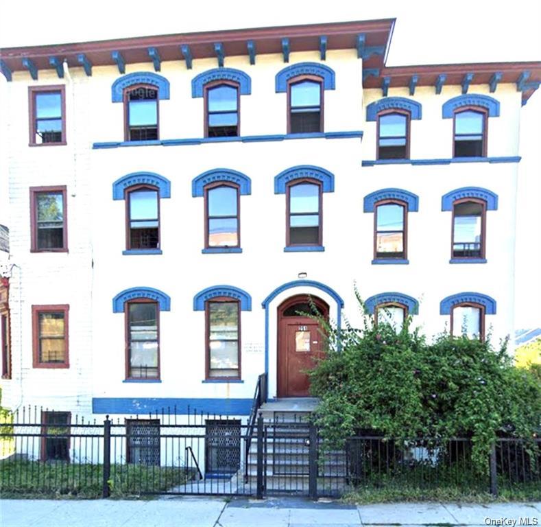 Looking for comfort, convenience, and affordability? This bright and s...