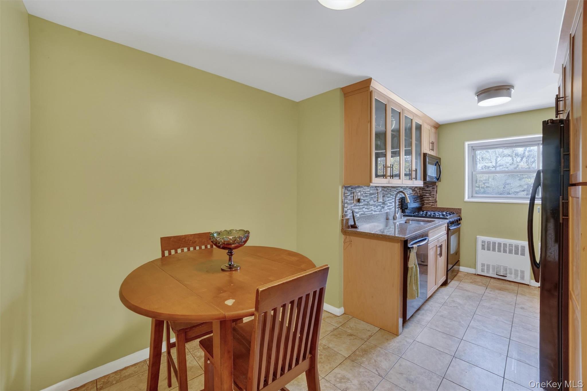 Photo 4 of this property