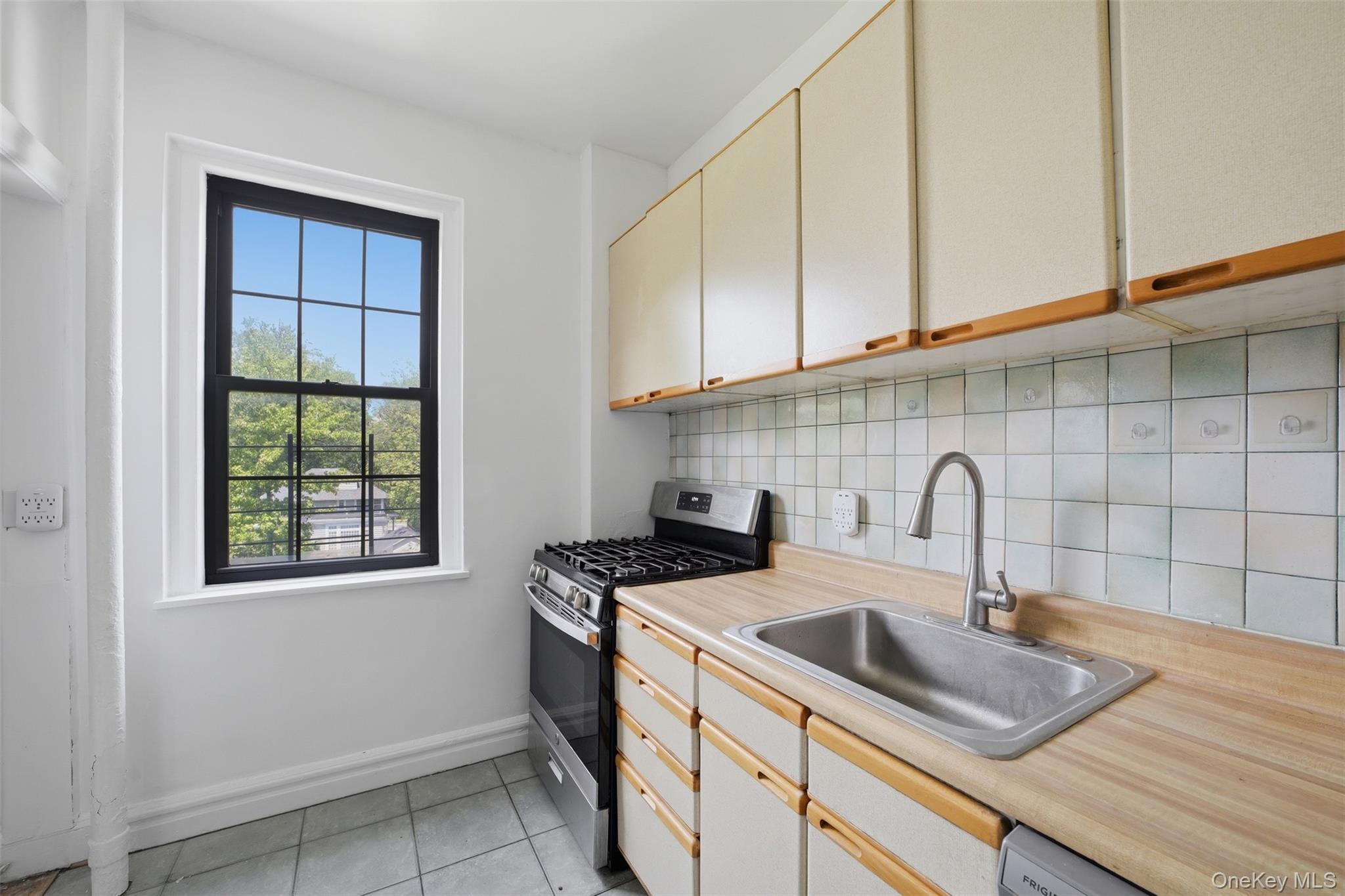 Photo 7 of this property