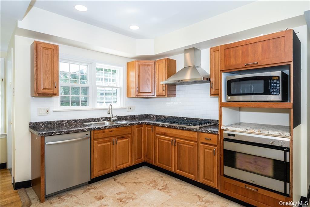 Photo 6 of this property