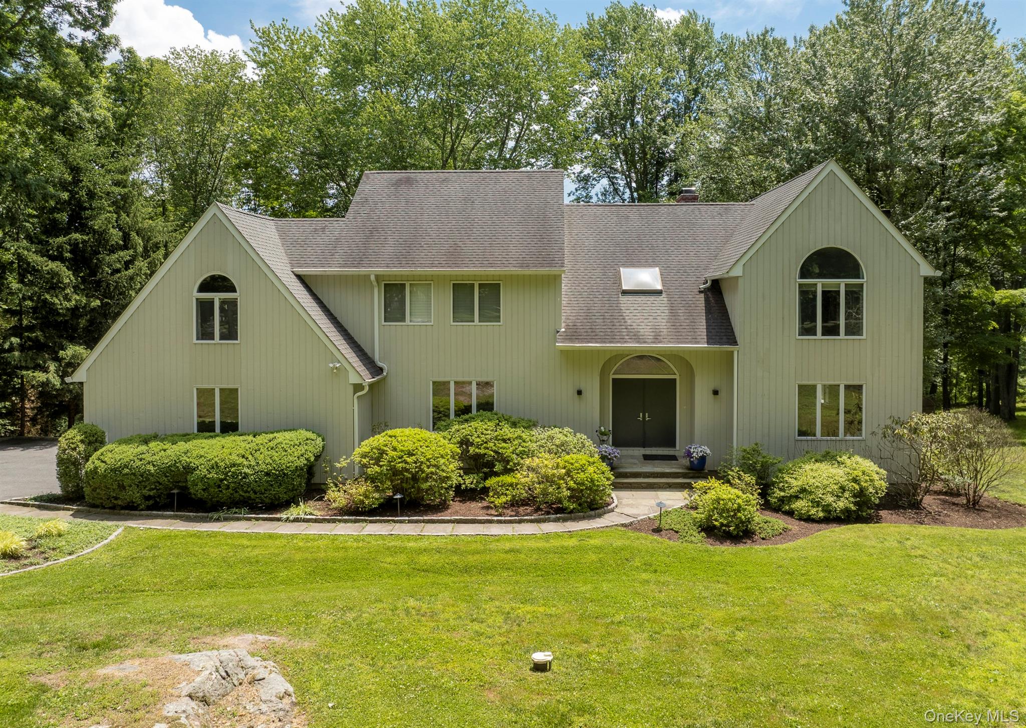 Photo 4 of this property