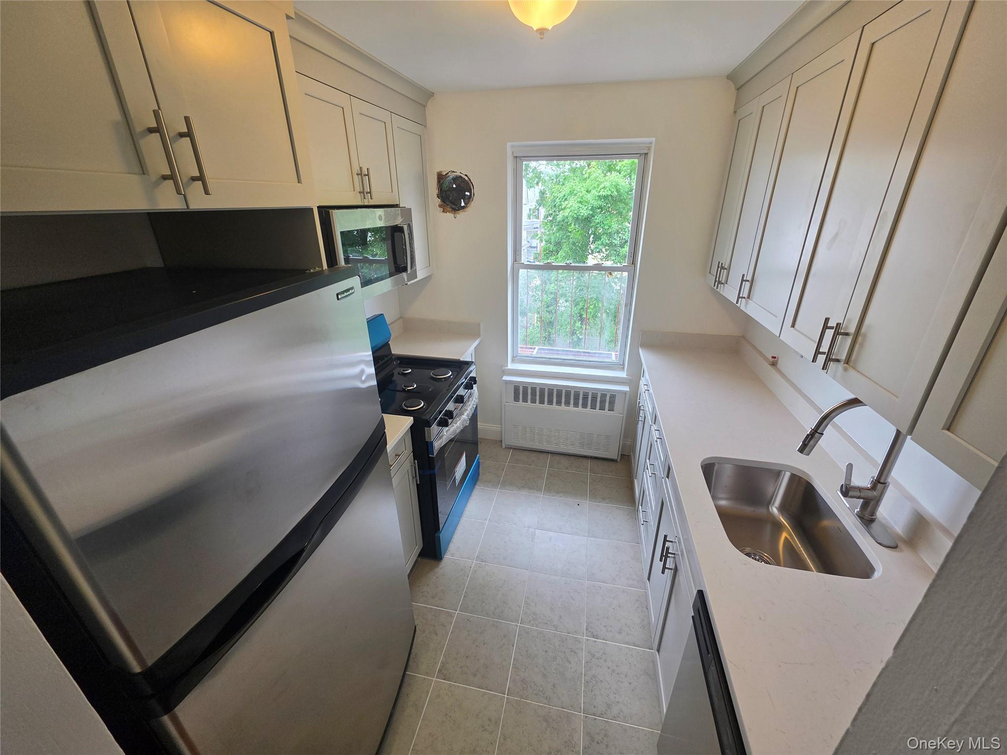 Photo 4 of this property