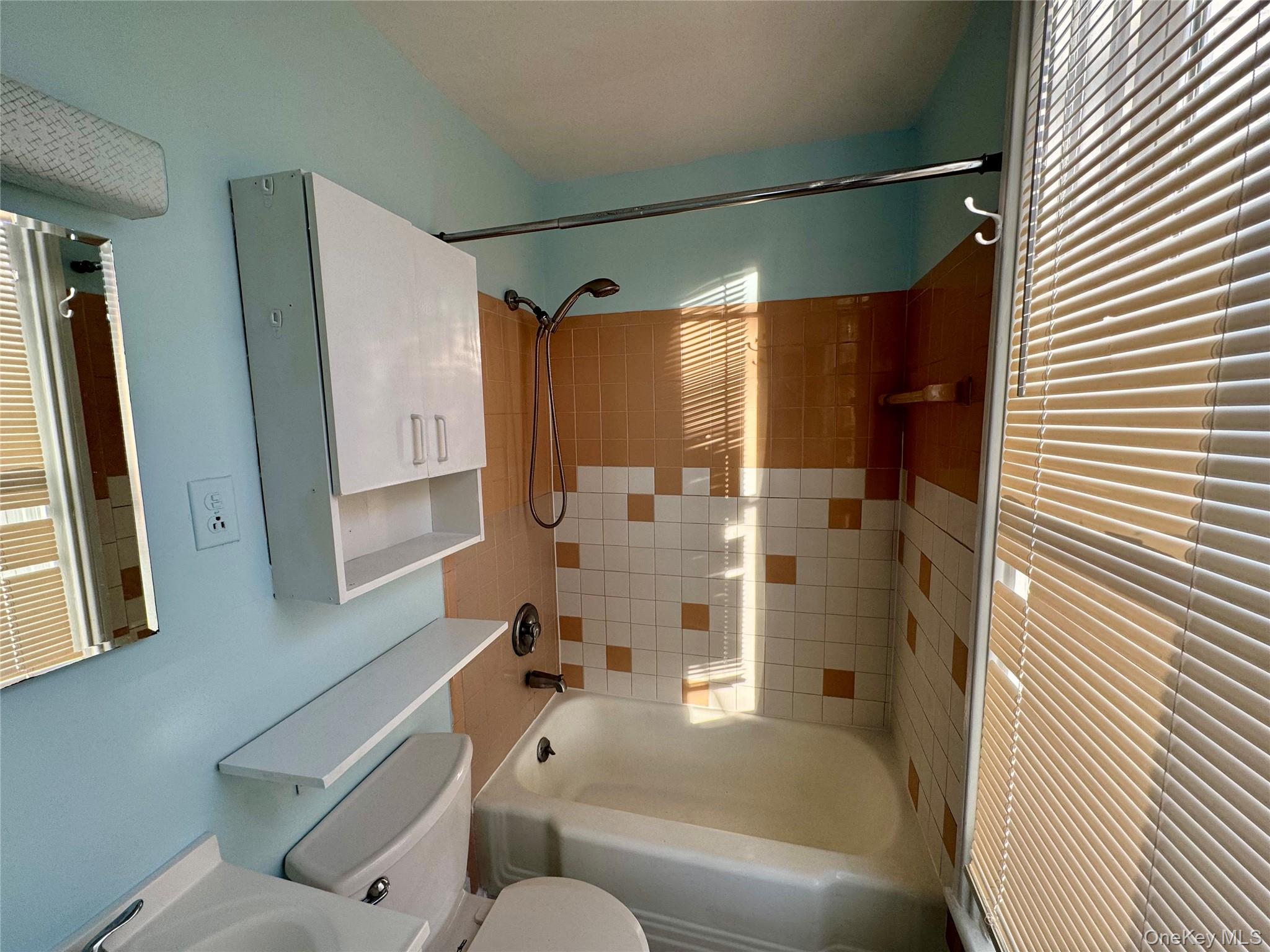 Photo 4 of this property