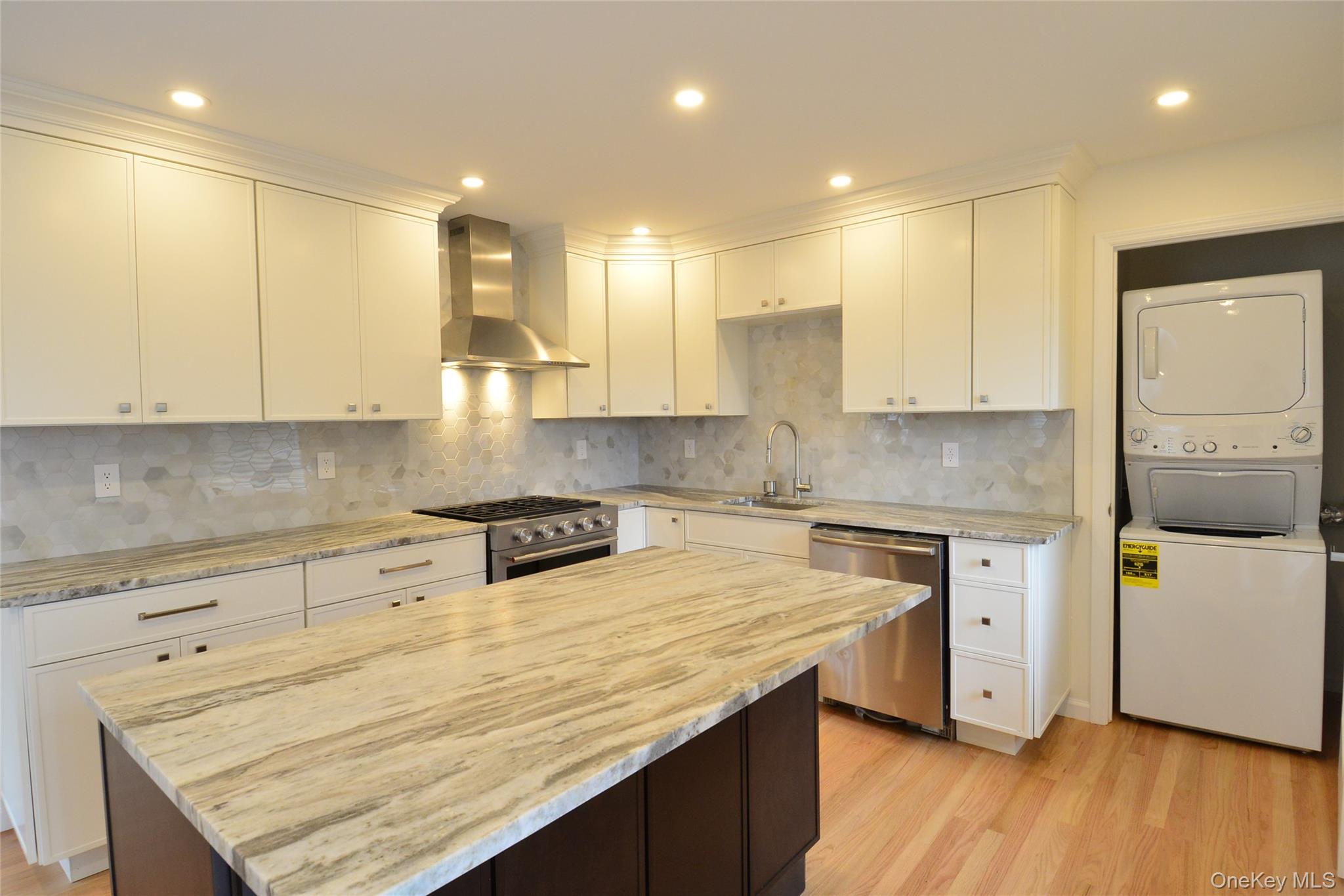 Photo 4 of this property