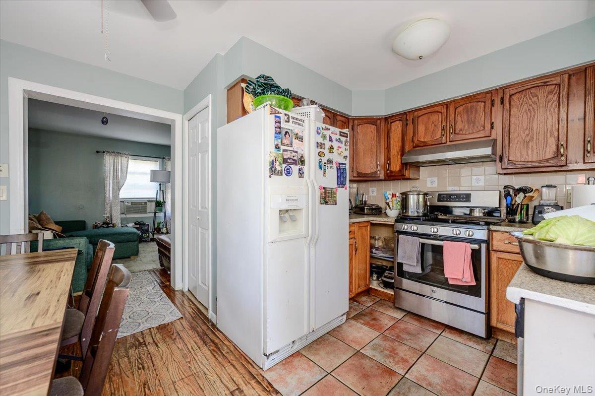 Photo 6 of this property