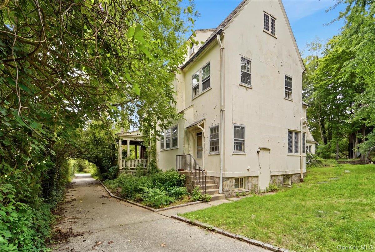 Photo 10 of this property