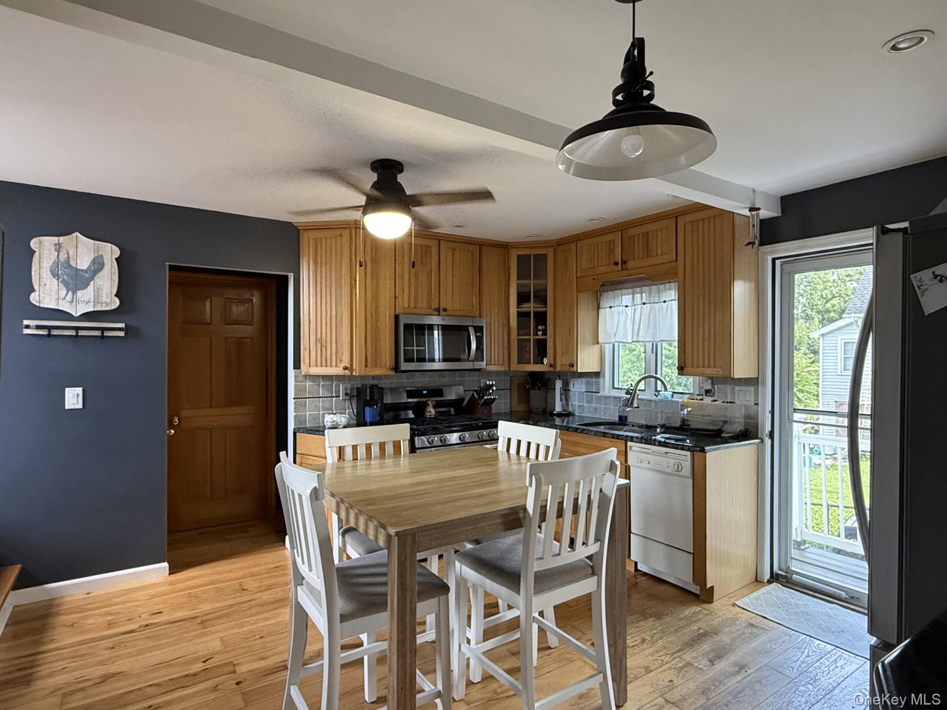 Photo 4 of this property