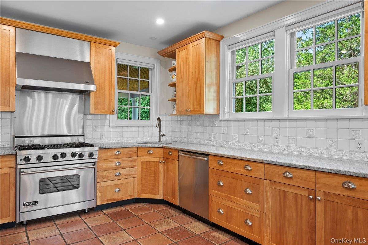 Photo 9 of this property
