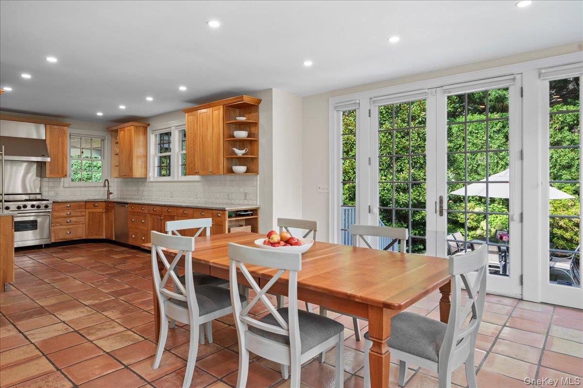 Photo 7 of this property