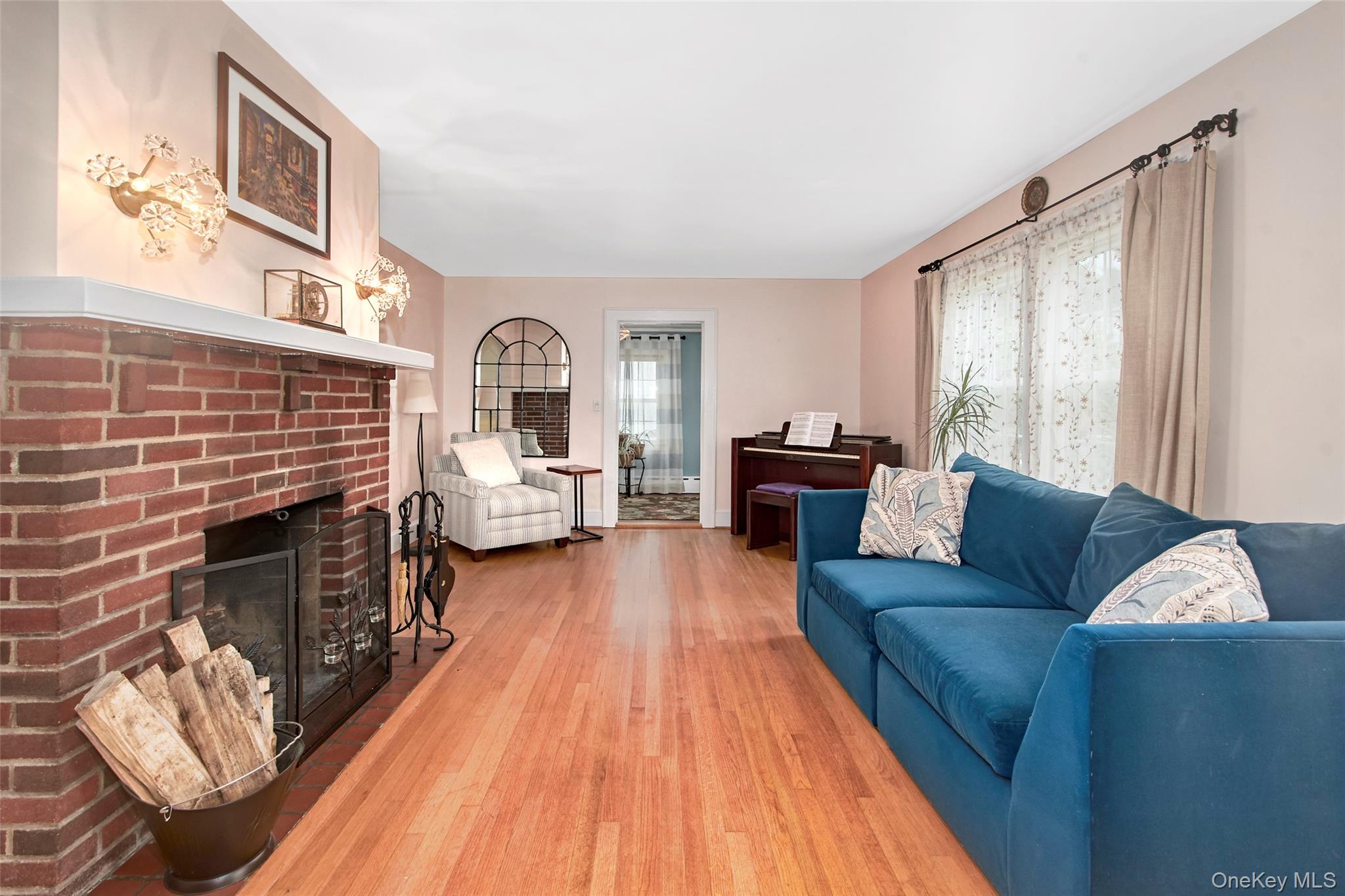 Photo 4 of this property