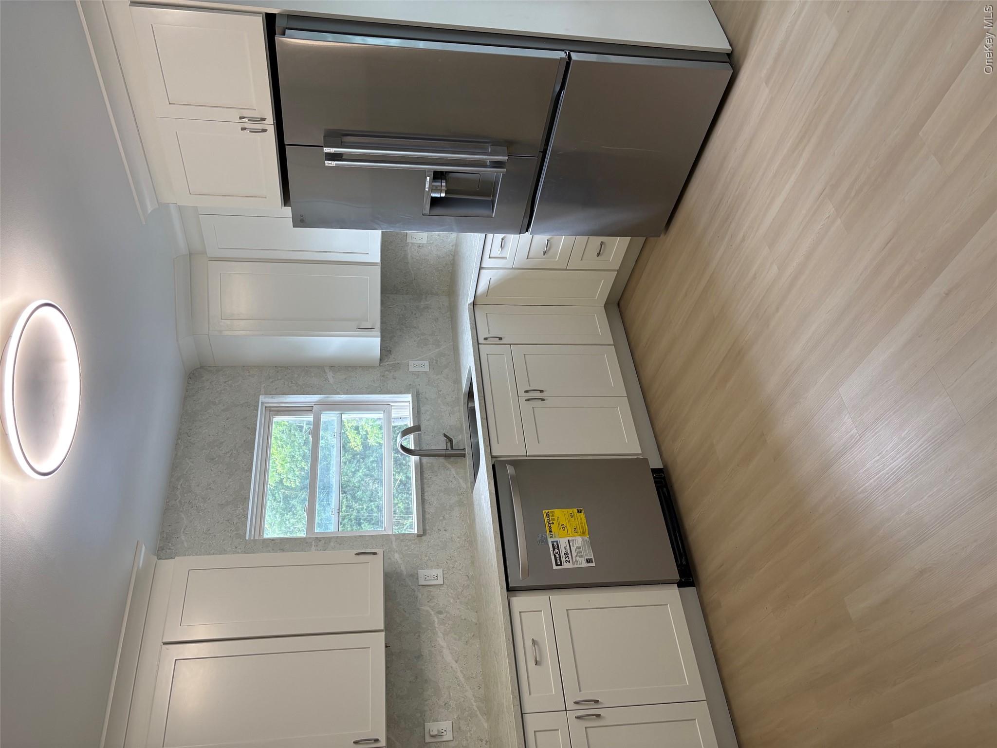 Commuters Dream! Short distance to Harrison Train Station - Metro Nort...