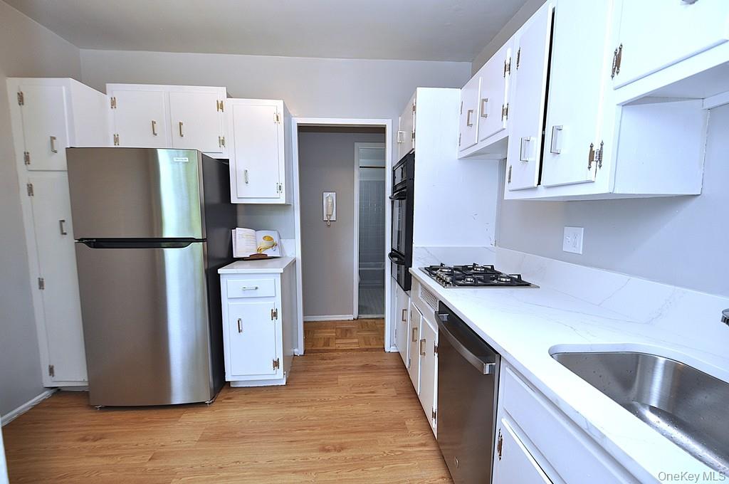 Photo 11 of this property