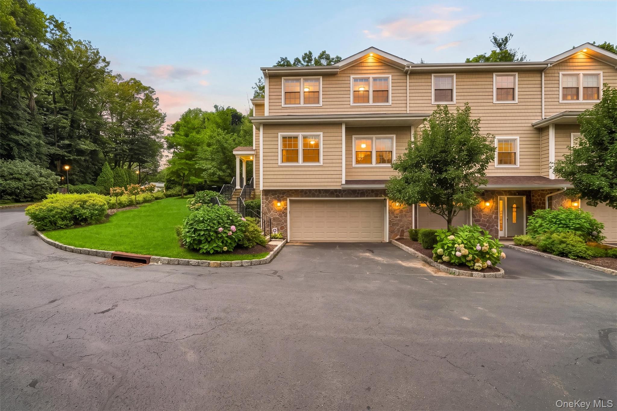 The Preserve at Greenburgh...Welcome to this exceptional, young end-un...
