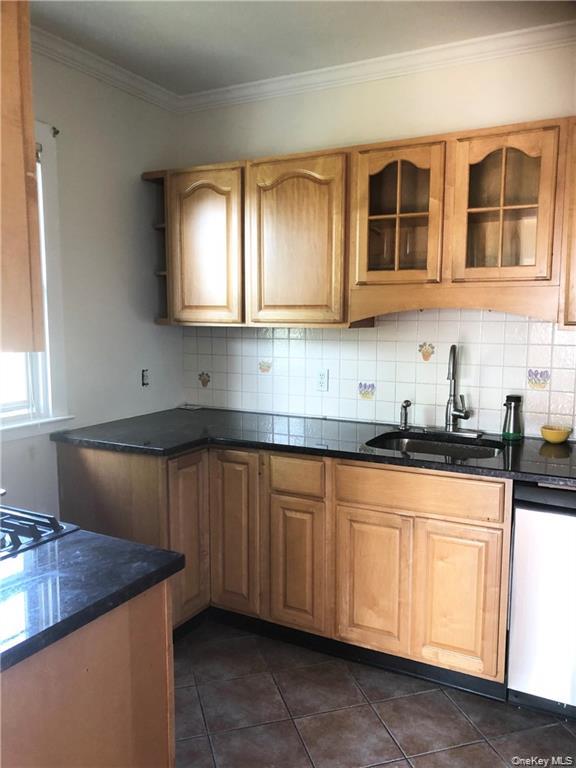 Photo 4 of this property
