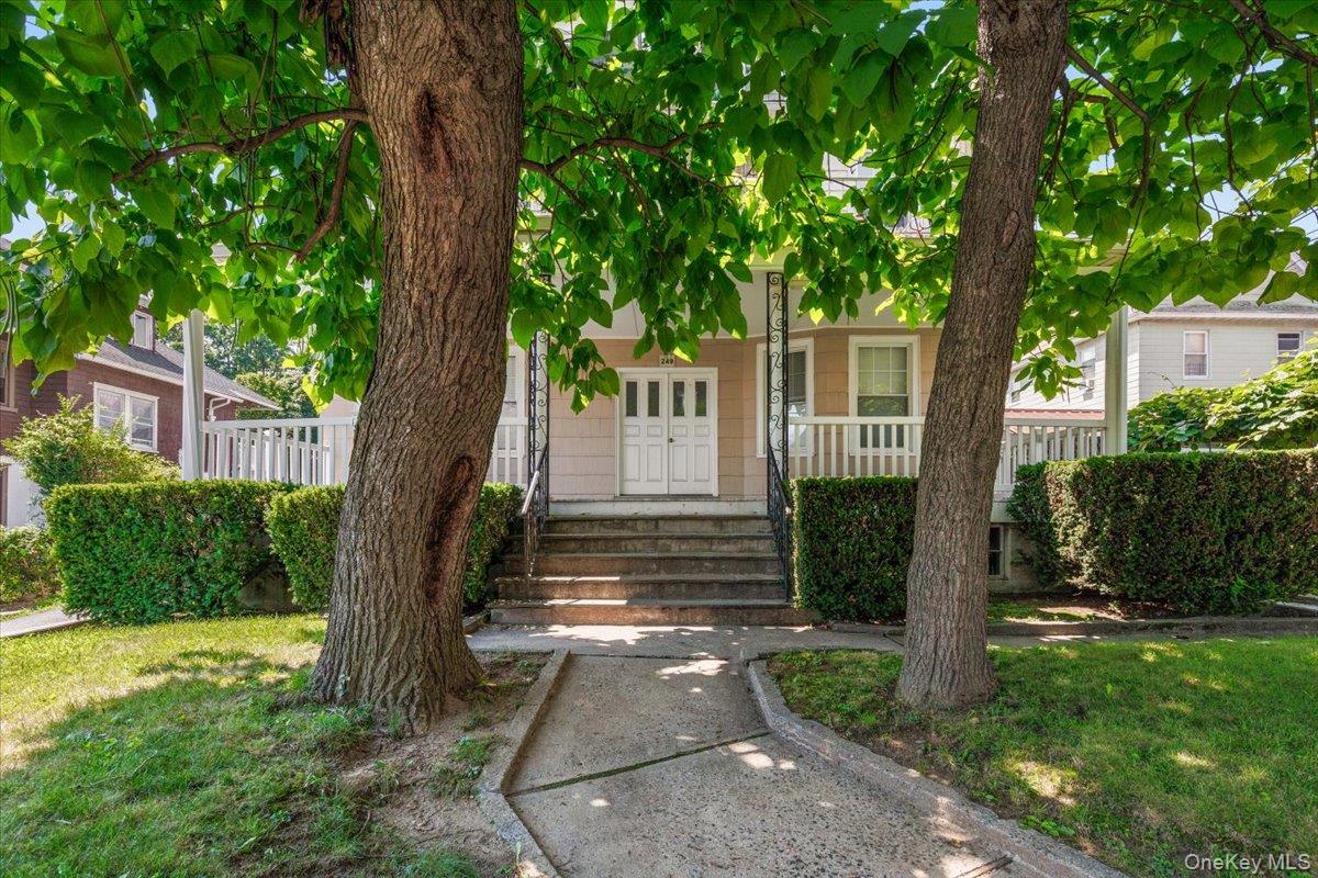 Photo 3 of this property