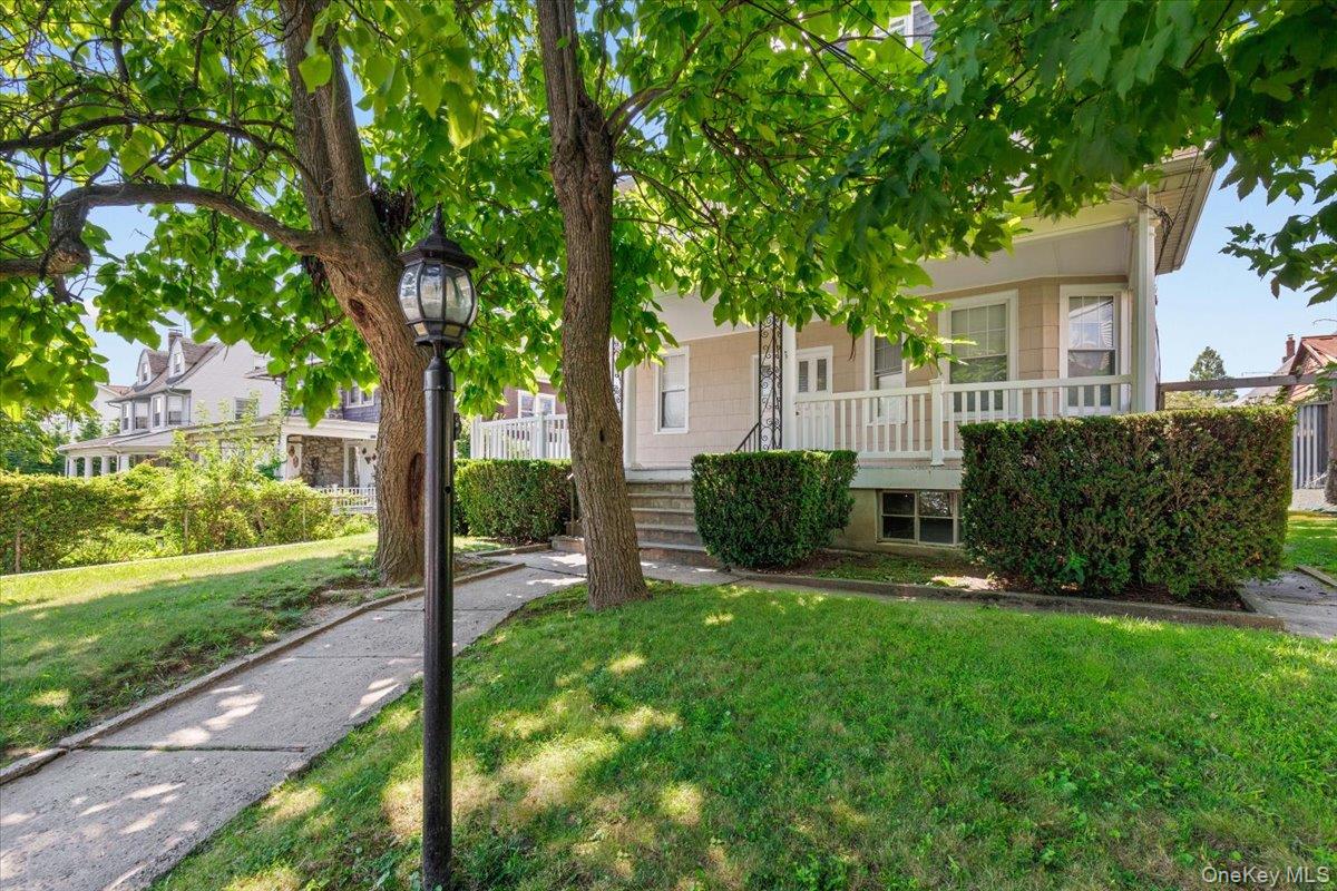 Photo 4 of this property