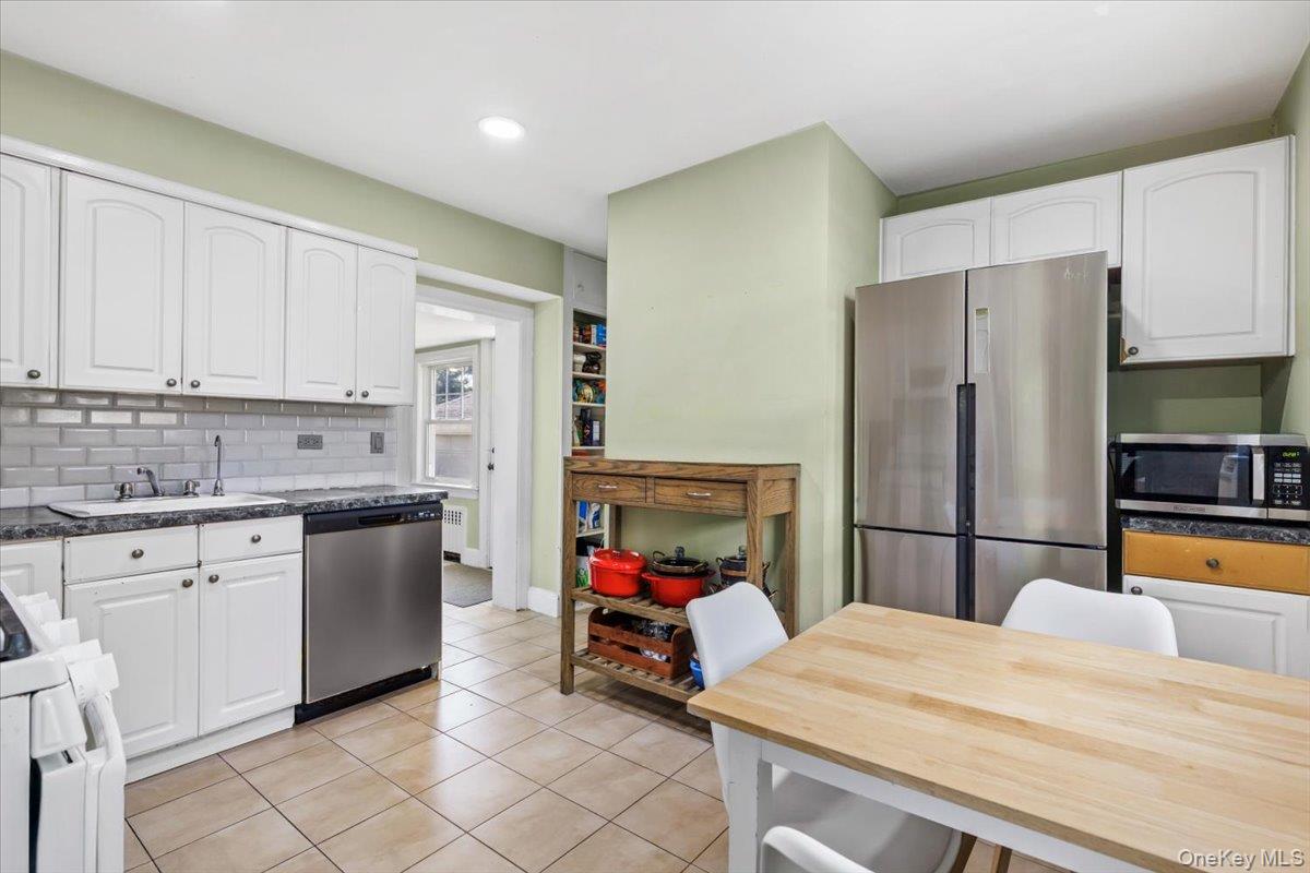 Photo 9 of this property