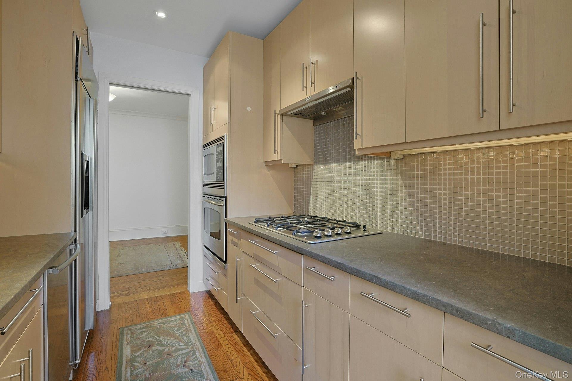 Photo 7 of this property