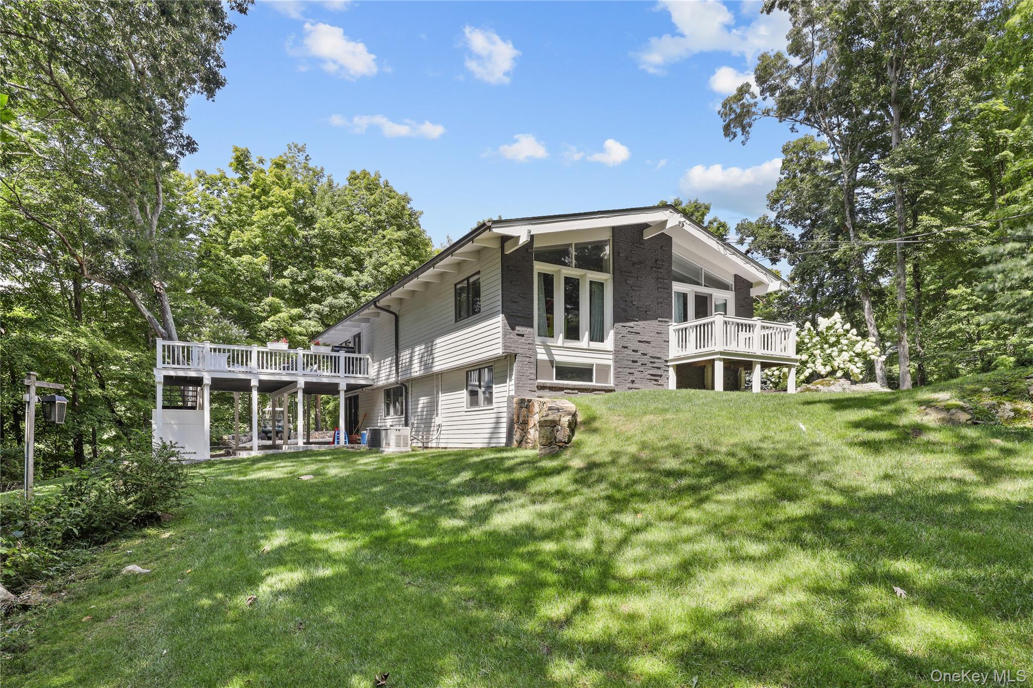 Photo 4 of this property
