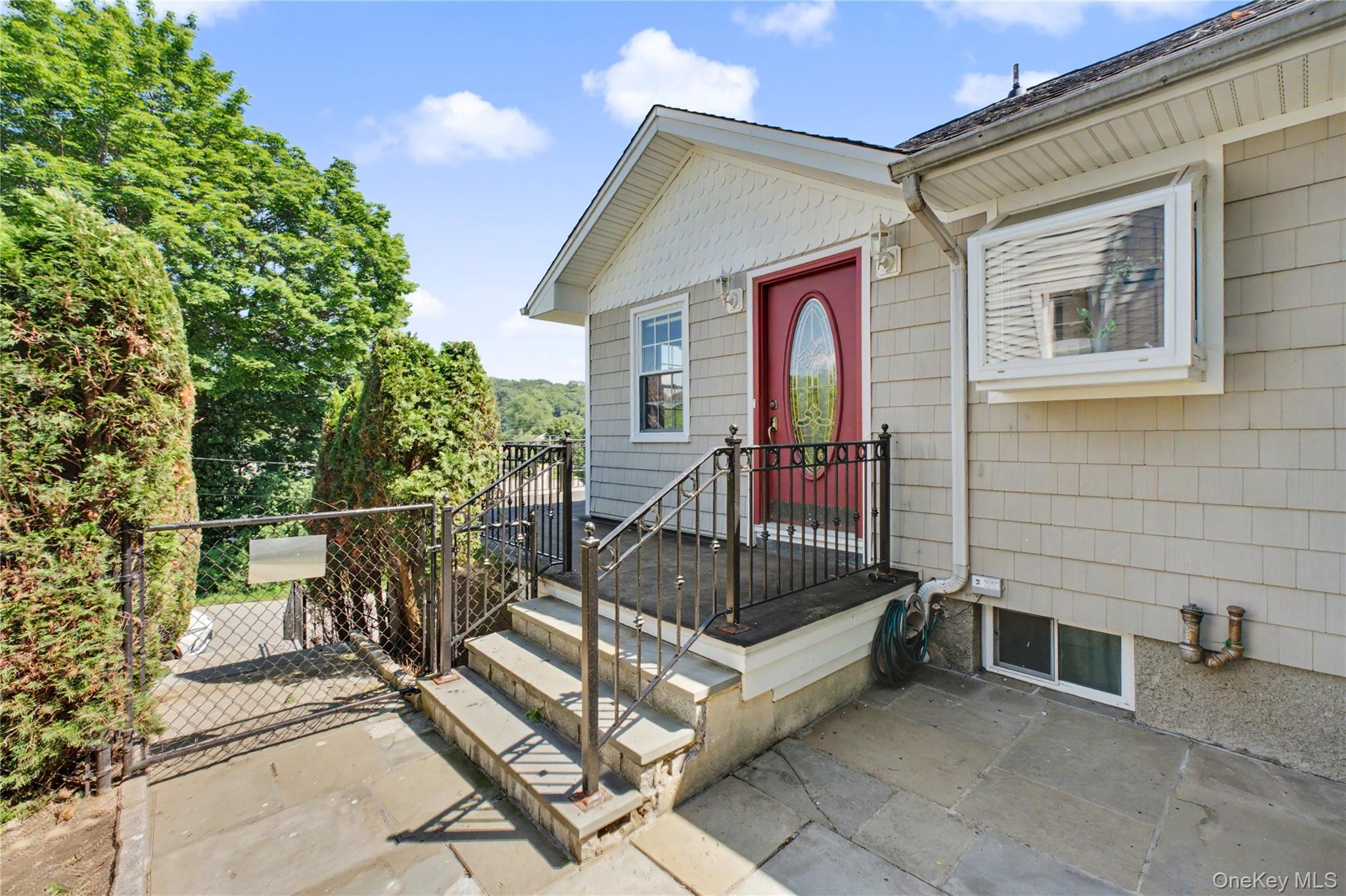 Photo 4 of this property