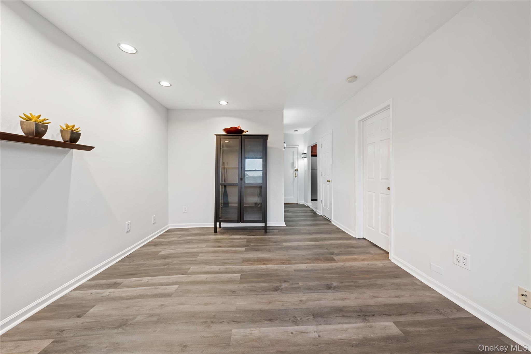 Photo 4 of this property