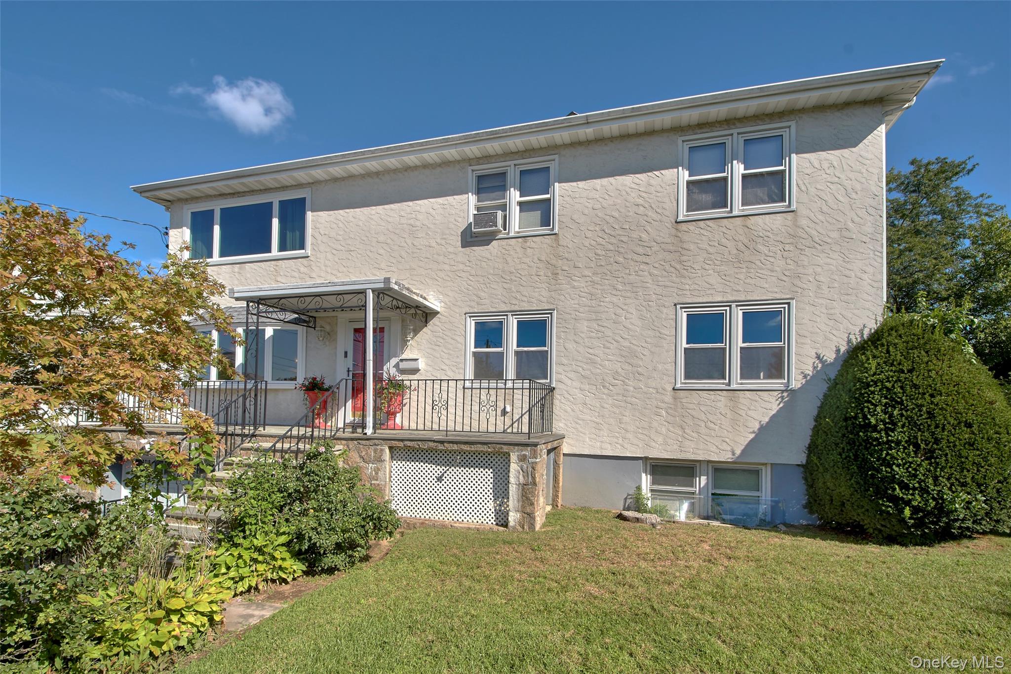 PRICE INCLUDES EVERYTHING...YOU PAY NOTHING EXTRA. Pristine 3 bedroom,...