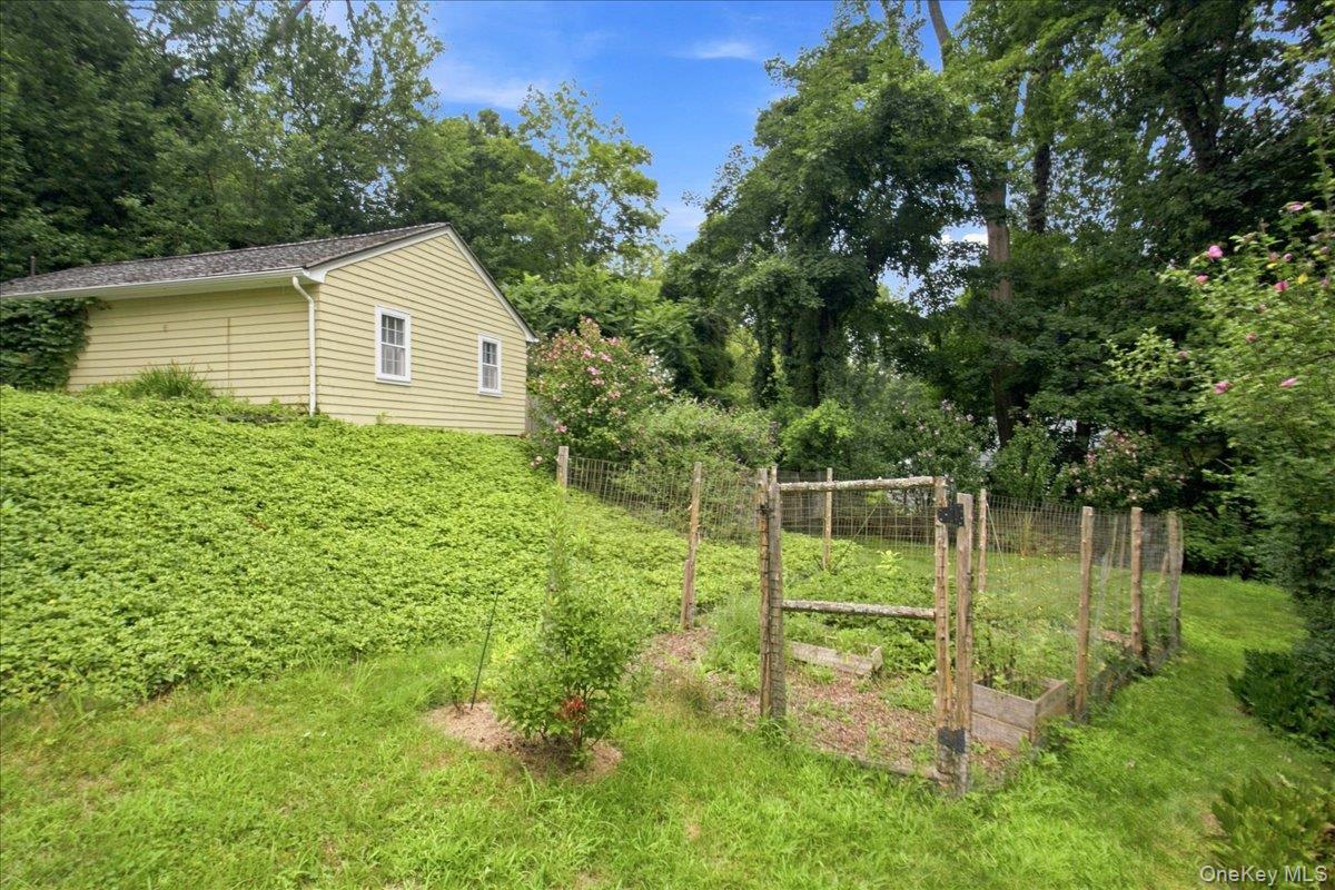 Photo 7 of this property