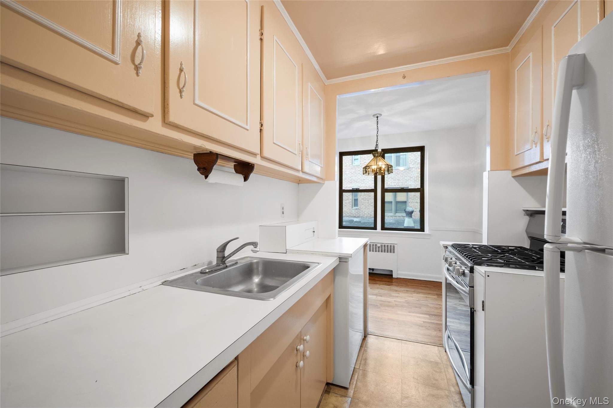 Photo 4 of this property