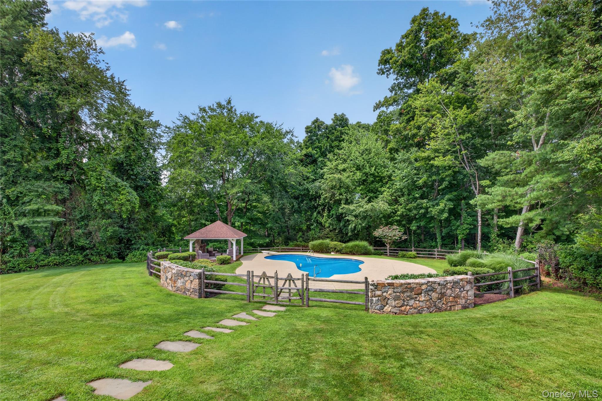Photo 4 of this property