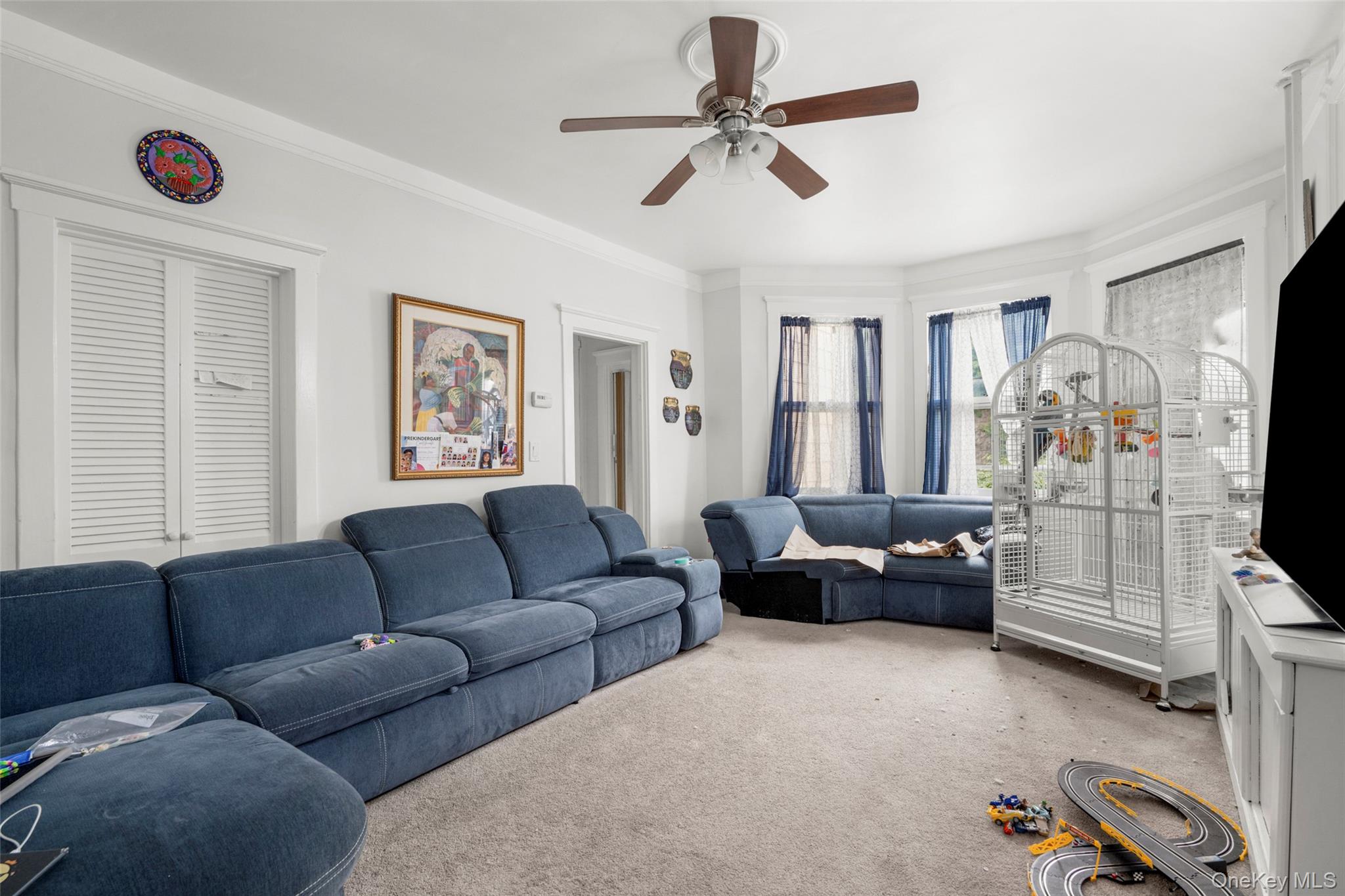 Photo 4 of this property