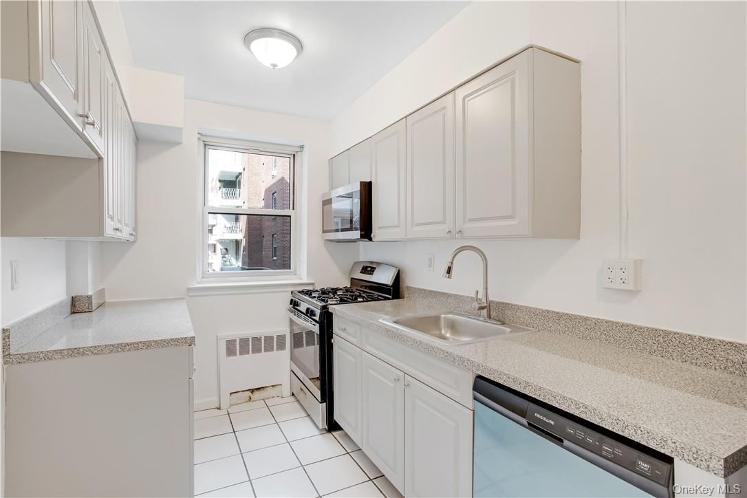 Photo 6 of this property