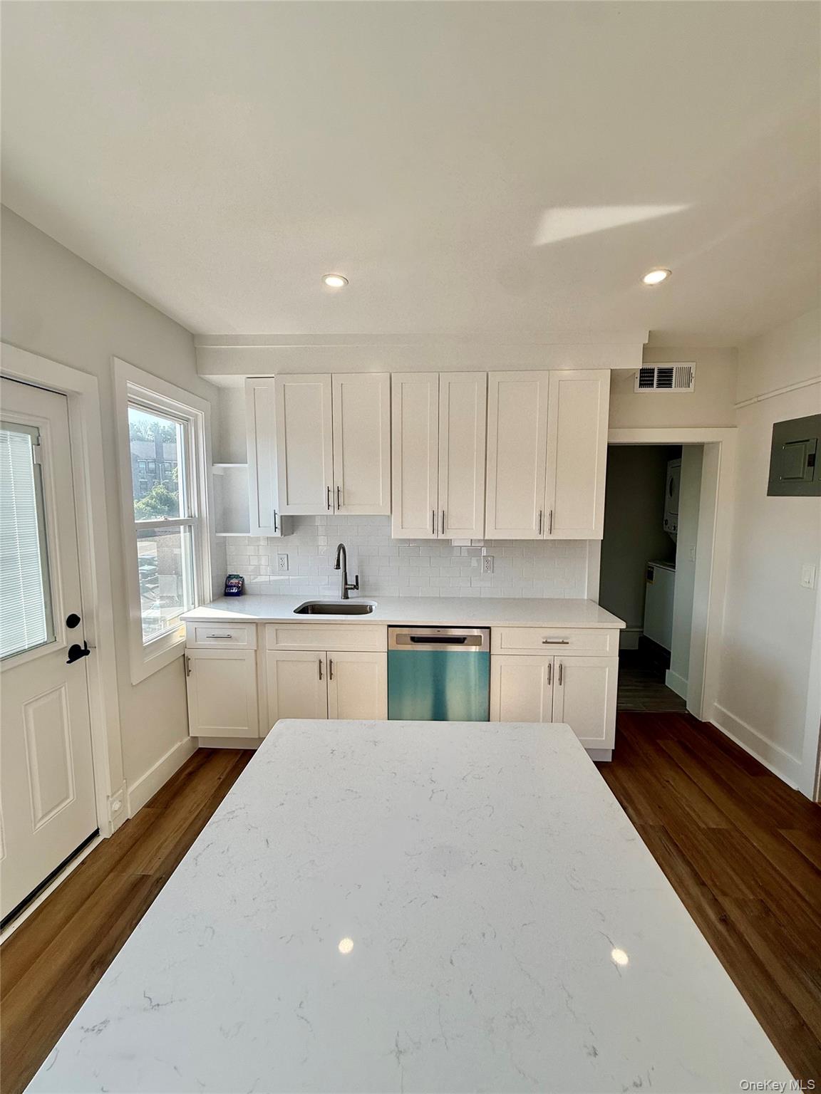 Photo 4 of this property