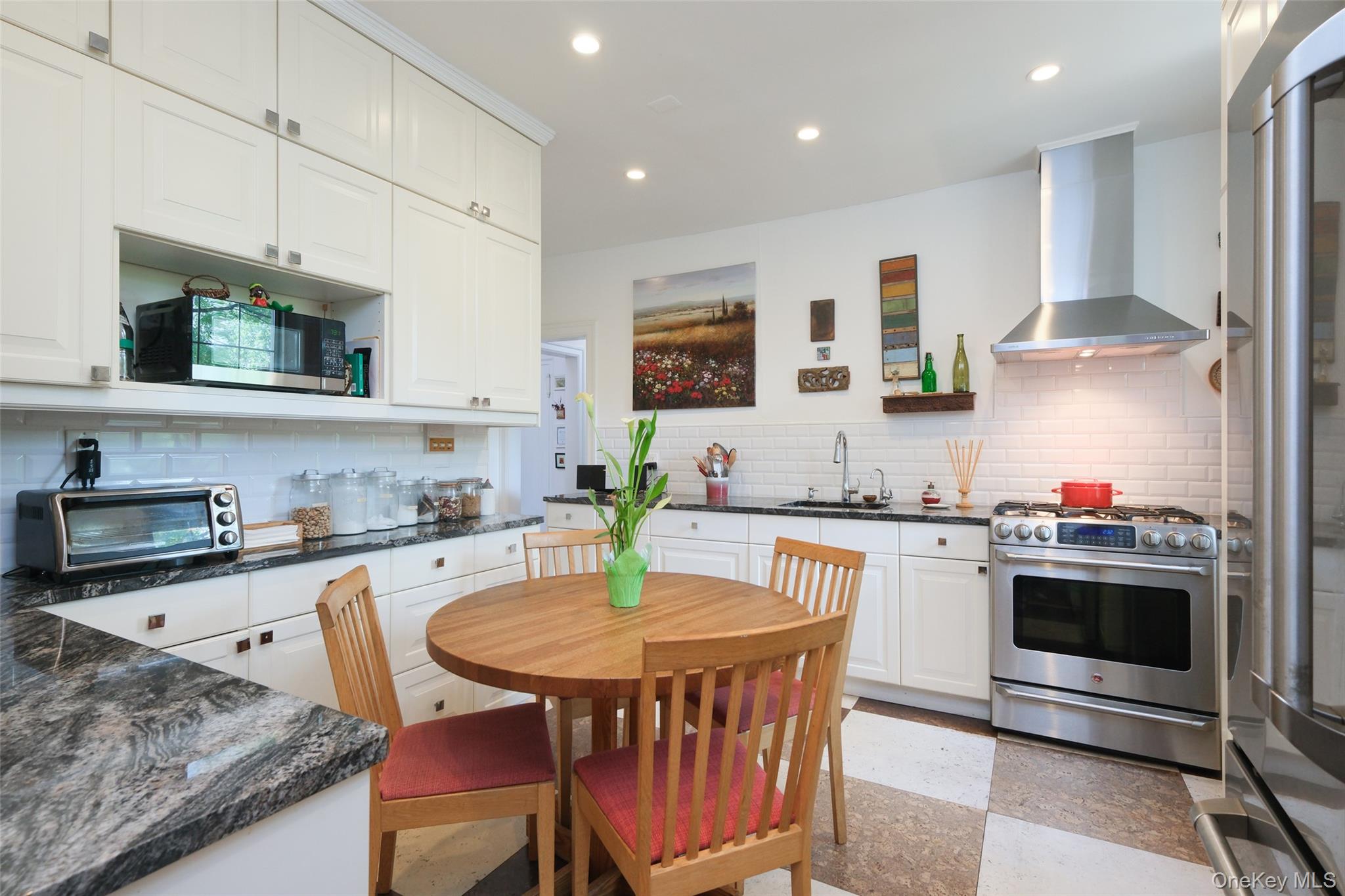 Photo 9 of this property