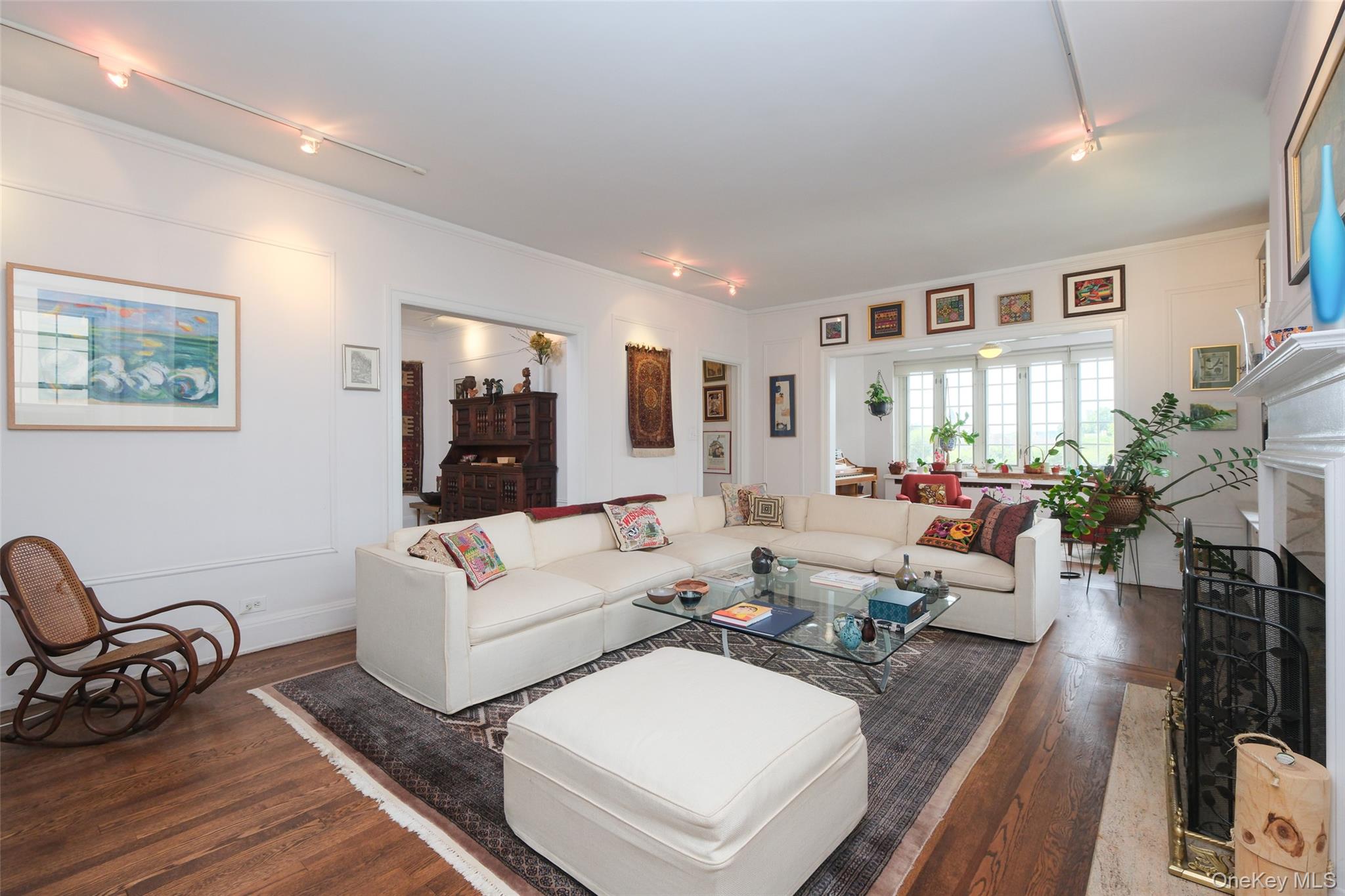 Photo 4 of this property