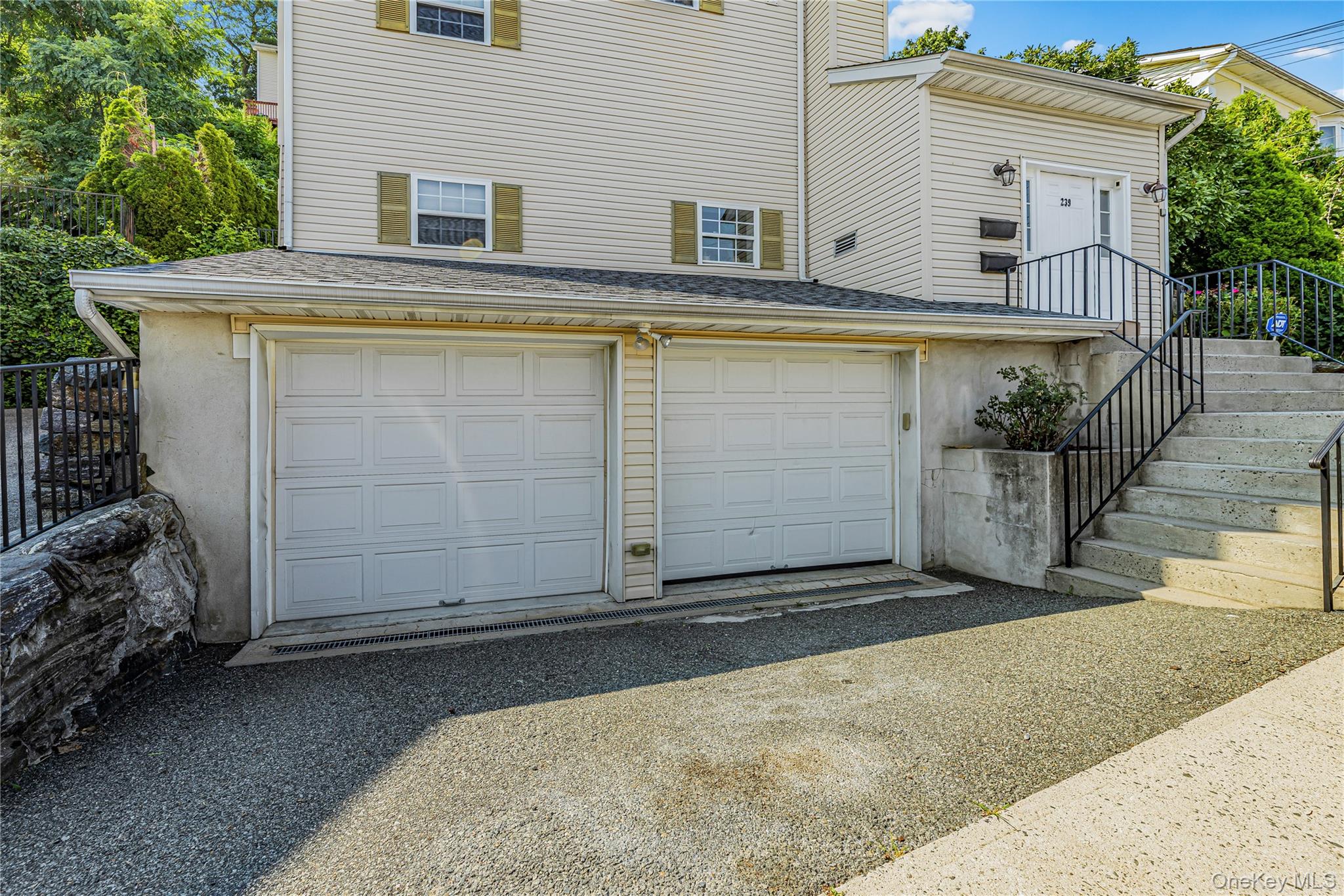 Photo 4 of this property