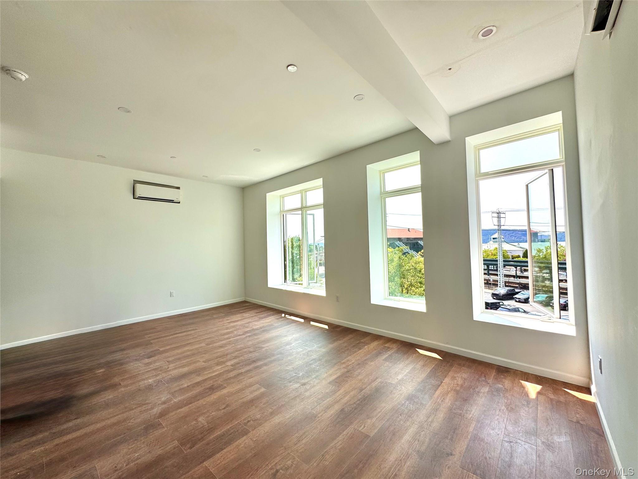Photo 4 of this property