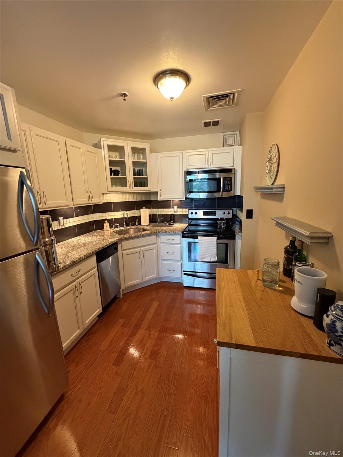 Photo 7 of this property